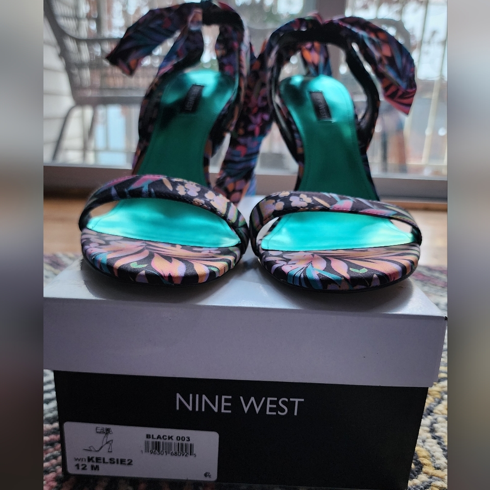 Beautiful, brand New Nine West Kelsie Sandals - Picture 3 of 8